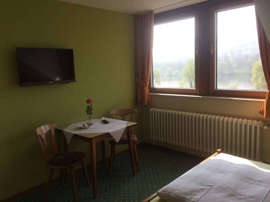 Moselhotel Lesura Lieser Eksteriør billede