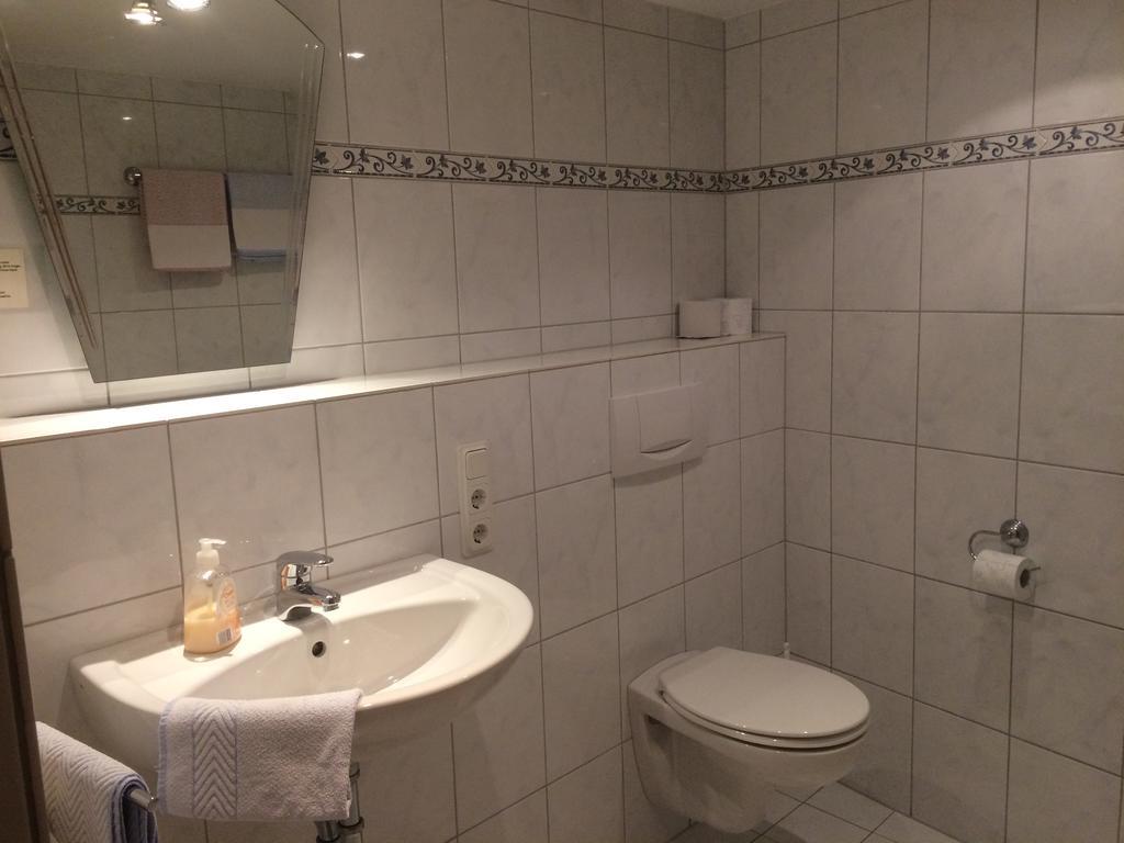 Moselhotel Lesura Lieser Eksteriør billede